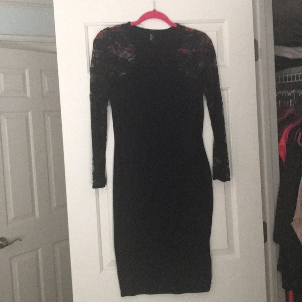 H&M lace sleeve dress